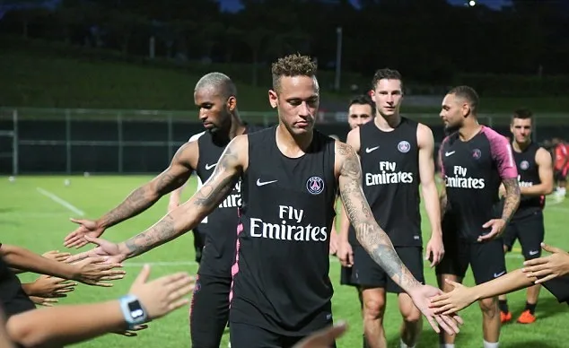 Neymar tập luyện PSG - Bóng Đá