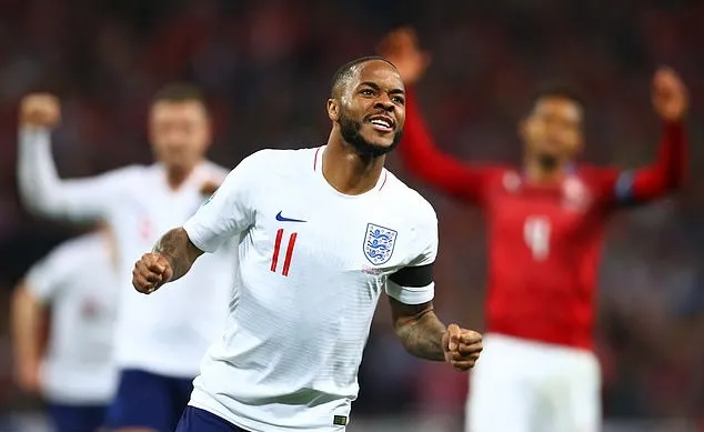 Từ kẻ đáng ghét cho đến người hùng Wembley - Sterling đã dẹp tan mọi lời chỉ trích - Bóng Đá