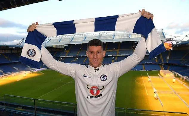 Ross Barkley rạng rỡ khoe áo đấu Chelsea - Bóng Đá