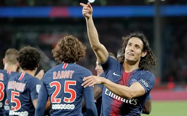 Song sát tỏa sáng, PSG ngược dòng mãn nhãn - Bóng Đá