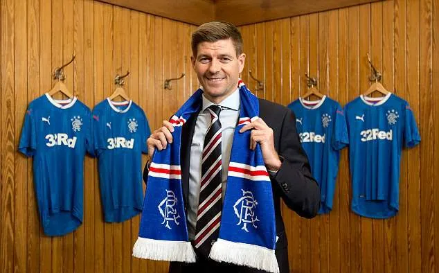 Steve Gerrard được chào đón nồng nhiệt trong ngày nhận chức - Bóng Đá