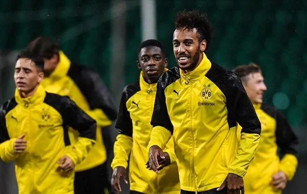 Mặc tin đồn về tương lai, Aubameyang vẫn hăng say tập luyện - Bóng Đá