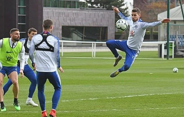 Chelsea tập - Bóng Đá