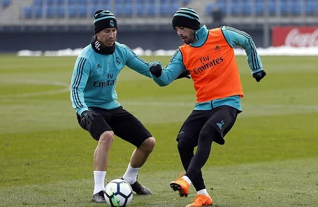 Zinedine Zidane trầm tư trước ma trận tin đồn - Bóng Đá