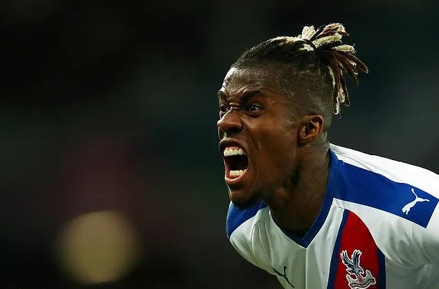 Nicolas Pepe and Wilfried Zaha will go head-to-head for the first time since their summer transfer sagas on Sunday. - Bóng Đá