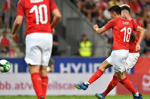 Cận cảnh: Mourinho thân chinh đến Áo, xem giò sao 40 triệu bảng - Bóng Đá