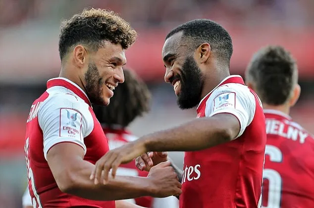 Lacazette nói về cuộc sống tại Arsenal - Bóng Đá