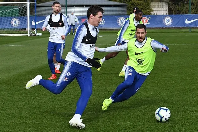 Chelsea tập - Bóng Đá