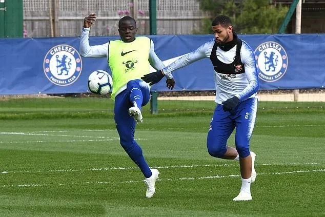Chelsea tập - Bóng Đá