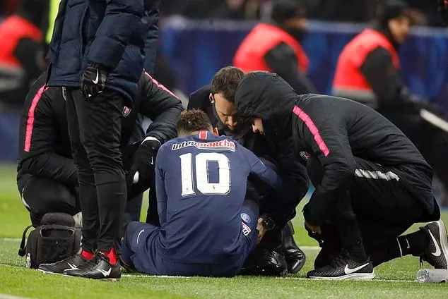 Neymar trở về quê nhà Brazil điều trị chấn thương - Bóng Đá