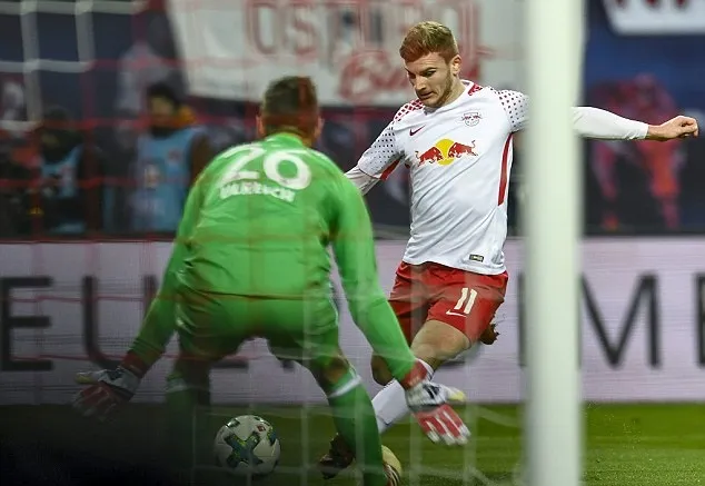 Sao Liverpool bùng nổ, RB Leipzig quật ngã Bayern Munich - Bóng Đá