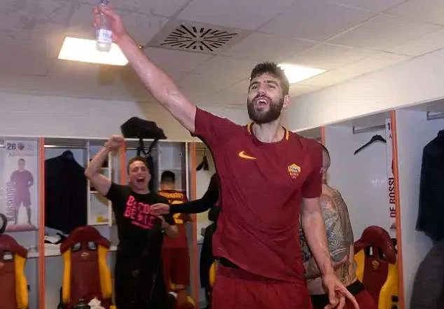 AS Roma hủy diệt Barca, thành Rome mở hội - Bóng Đá