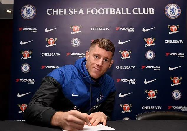 Ross Barkley rạng rỡ khoe áo đấu Chelsea - Bóng Đá