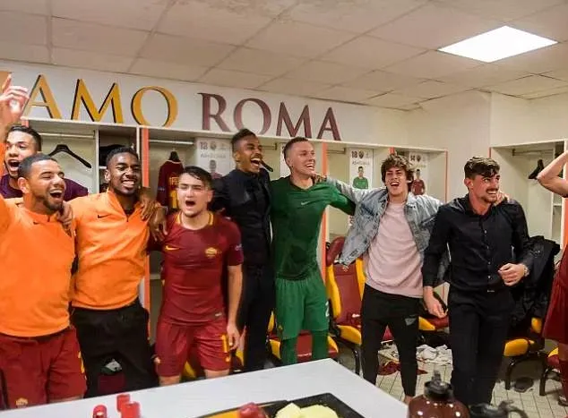 AS Roma hủy diệt Barca, thành Rome mở hội - Bóng Đá