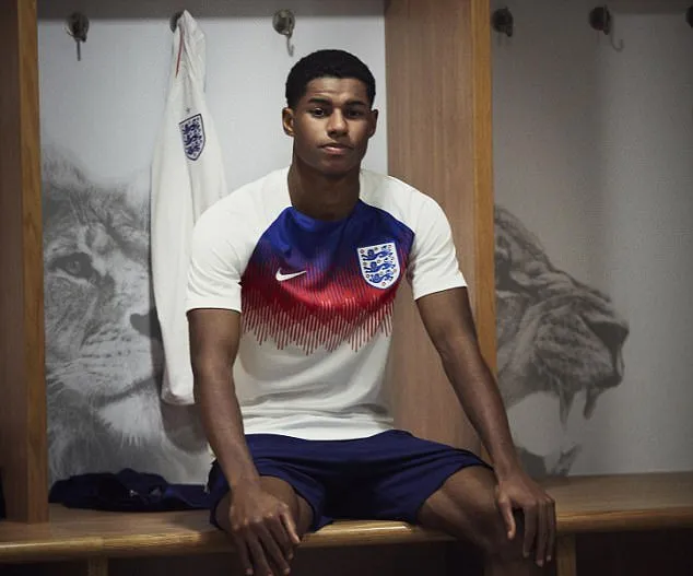 Rashford, Harry Kane cực ngầu trong áo đấu mới của tuyển Anh - Bóng Đá