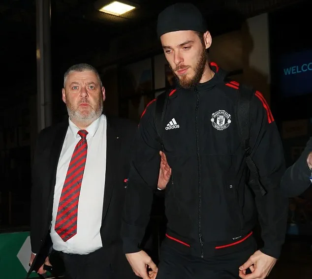 Hòa thất vọng, Man Utd vẫn được chào đón tại quê nhà - Bóng Đá