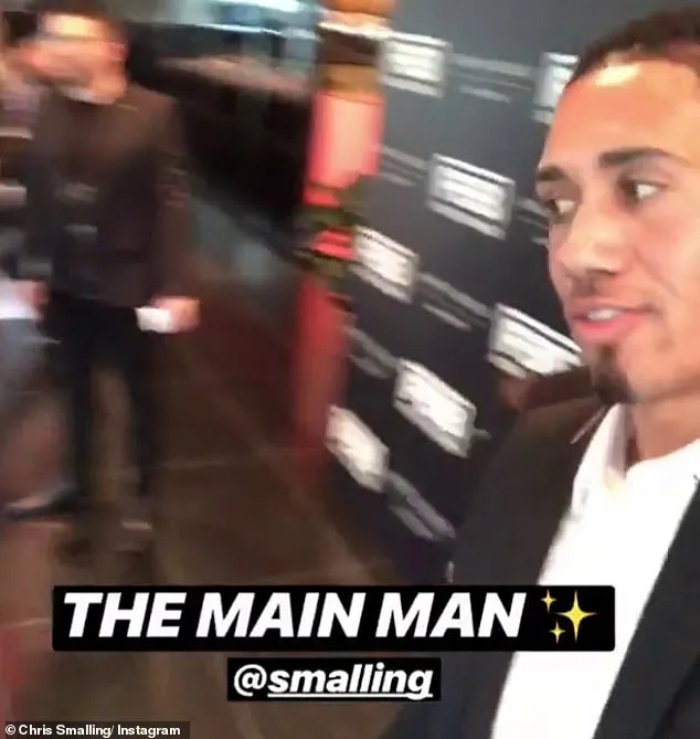 Smalling phản ứng thế nào sau pha đốt lưới nhà Man Utd? - Bóng Đá