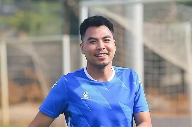 - Bóng Đá