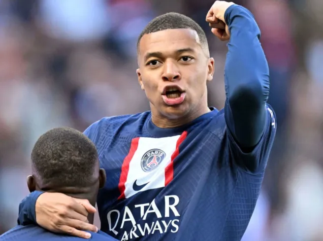 HLV Deschamps yêu cầu Mbappe phòng ngự nhiều hơn - Bóng Đá