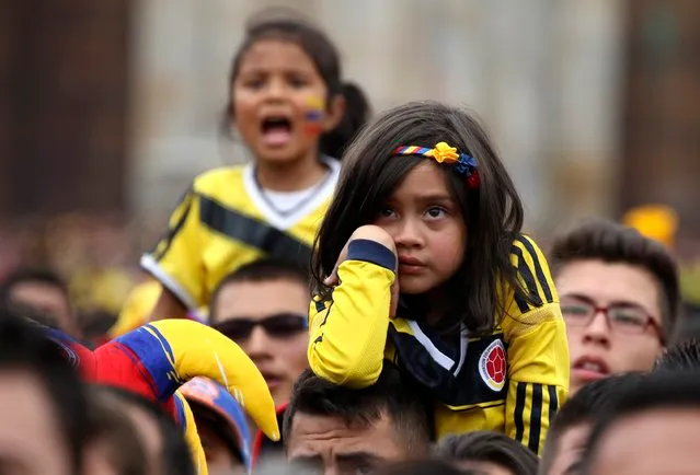 Đáng yêu hết cỡ với những fan nhí cháy hết mình vì World Cup - Bóng Đá