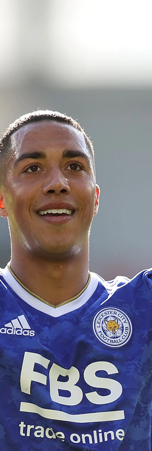 Erik ten Hag revives Manchester United’s interest in Leicester City contract rebel Youri Tielemans - Bóng Đá