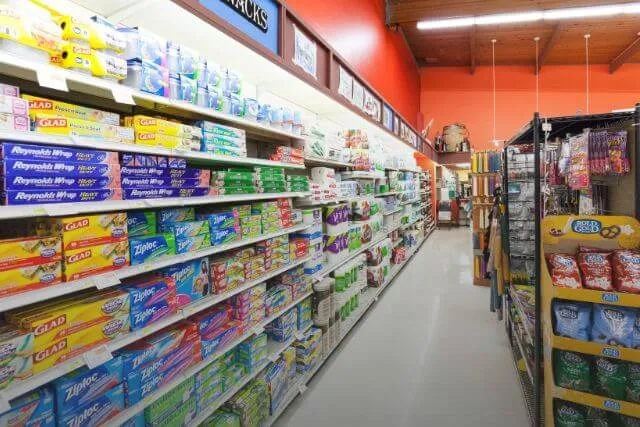 Nhưng nếu khách đến mà không thấy ai bán hàng, ngay cả những khách quen cũng sẽ rời đi và có thể không bao giờ quay lại.