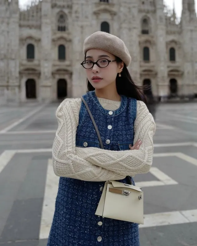 Tổng thể trang phục này