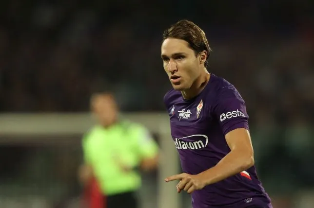 Manchester United boss Ole Gunnar Solskjaer sends his personal scout to watch Federico Chiesa - Bóng Đá