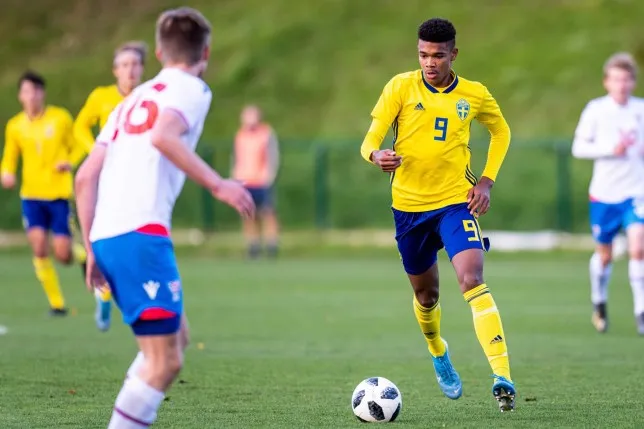 'He's met Arsenal': Sporting director confirms Gunners' interest in exciting attacker - Emil Roback - Bóng Đá