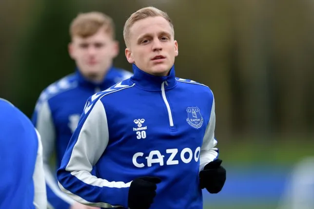 Everton star Donny van de Beek has already made up his mind on Man Utd future - Bóng Đá