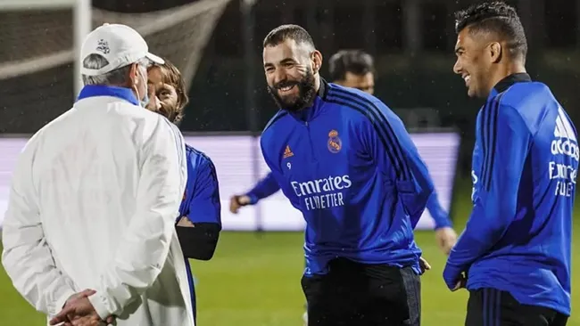 Benzema: If I have to take a risk I will, but not to get injured - Bóng Đá