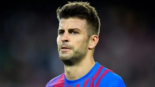 Pique reveals why he is angry with former Barcelona president - Bóng Đá