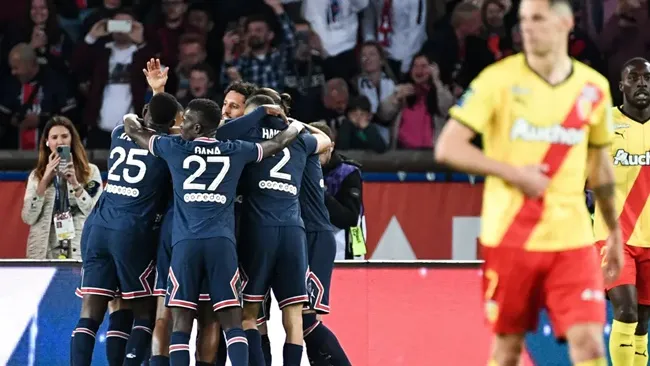 Verratti doesn't understand fan boos after PSG clinch title - Bóng Đá