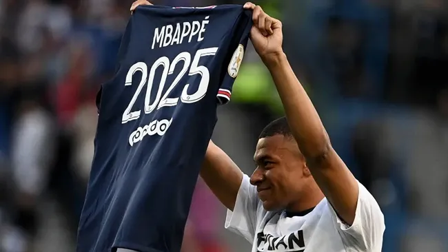 Mbappe từ ‘cậu bé vàng’ thành ông vua nước Pháp - Bóng Đá