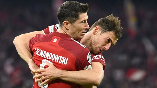 Lewandowski uể oải, như một 'bóng ma' trên sân tập - Bóng Đá