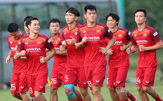 Đã rõ cái tên cuối cùng chia tay ĐT Việt Nam trước thềm đại chiến Thái Lan - Bóng Đá