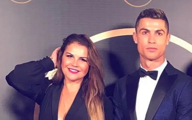 Chị gái viết tâm thư xúc động gửi Ronaldo - Bóng Đá