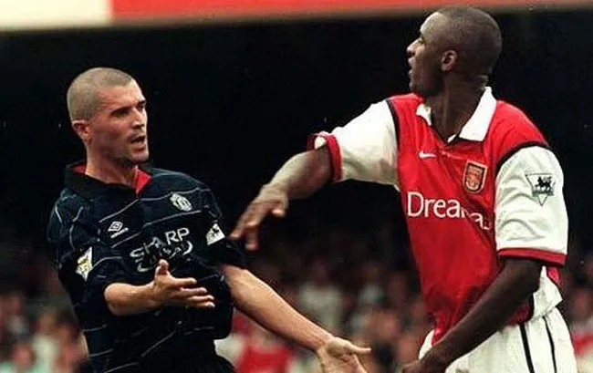 10 khoảnh khắc kinh điển nhất đại chiến M.U - Arsenal - Bóng Đá