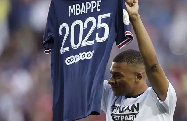 Sự kiện đầu tiên Mbappe góp mặt sau chữ ký lịch sử với PSG - Bóng Đá