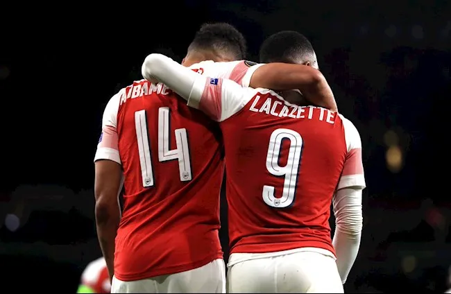 Saka, Lacazette gửi thông điệp đến Aubameyang - Bóng Đá