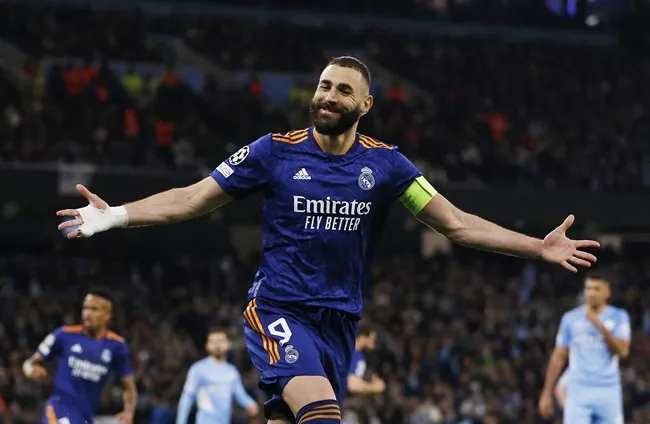 Bừng sáng tại Champions League, Benzema đã thoát khỏi cái bóng của Ronaldo - Bóng Đá