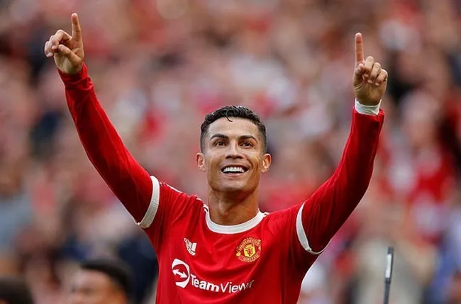 '3 Ronaldo' quay quảng cáo mới cho Nike - Bóng Đá