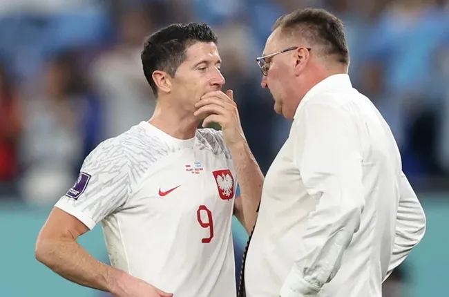 Lewandowski nổi loạn, tự quyết định lối đá trận Ba Lan gặp Pháp - Bóng Đá