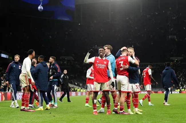 Nhìn từ vụ Mudryk: Chelsea giúp Arsenal ngộ ra chân lý - Bóng Đá