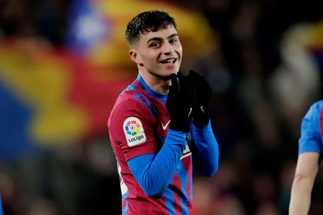 Pedri khiến Barcelona mắc thêm nợ - Bóng Đá