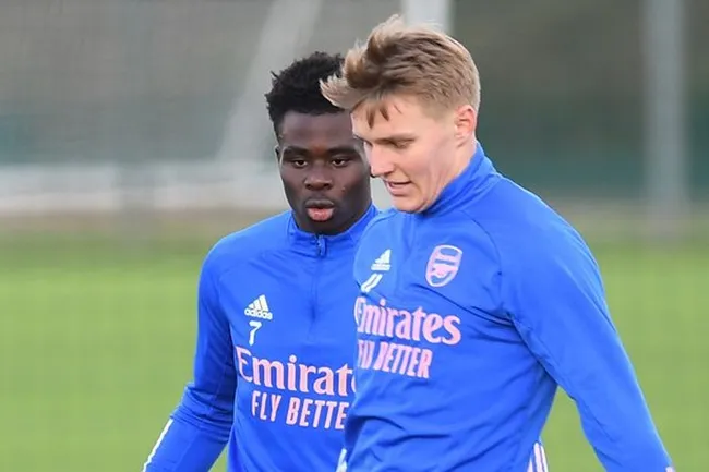 Sự ăn ý giữa Odegaard - Saka giúp Arsenal thăng hoa - Bóng Đá