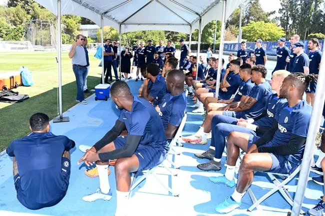 Boehly họp với toàn đội Chelsea - Bóng Đá