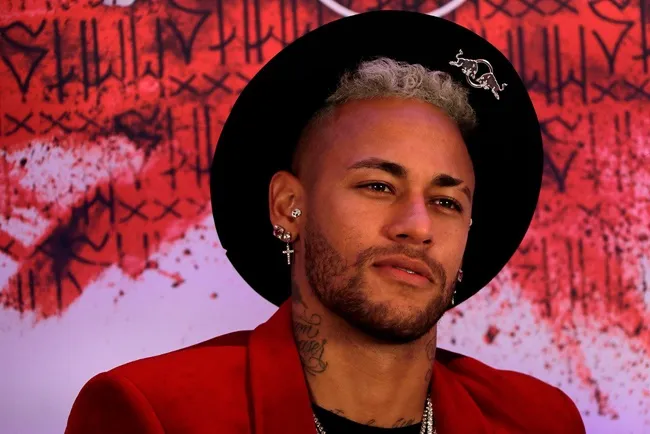 Neymar quẩy nhiệt ở buổi tiệc mừng PSG giành Ligue 1 - Bóng Đá