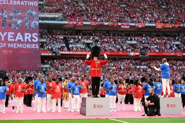 NHM Liverpool gây tranh cãi trên sân Wembley - Bóng Đá