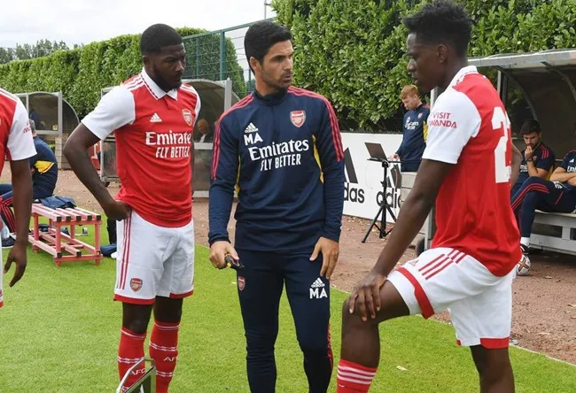 Sao Arsenal tệ hại, Arteta điên tiết quát tháo - Bóng Đá